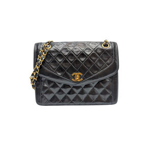 Authentic Chanel Vintage Series 1 Black Quilted Leather CC Chain Flap Bag